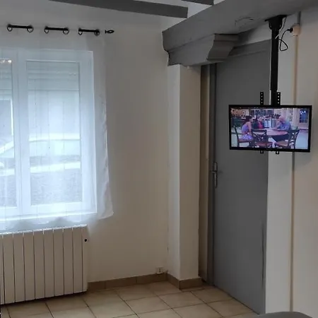 Maison Independante Pres De Valenciennes Climatise ,wifi , Parking Prive 公寓 *