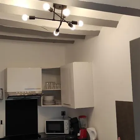 Maison Independante Pres De Valenciennes Climatise ,wifi , Parking Prive 公寓 *